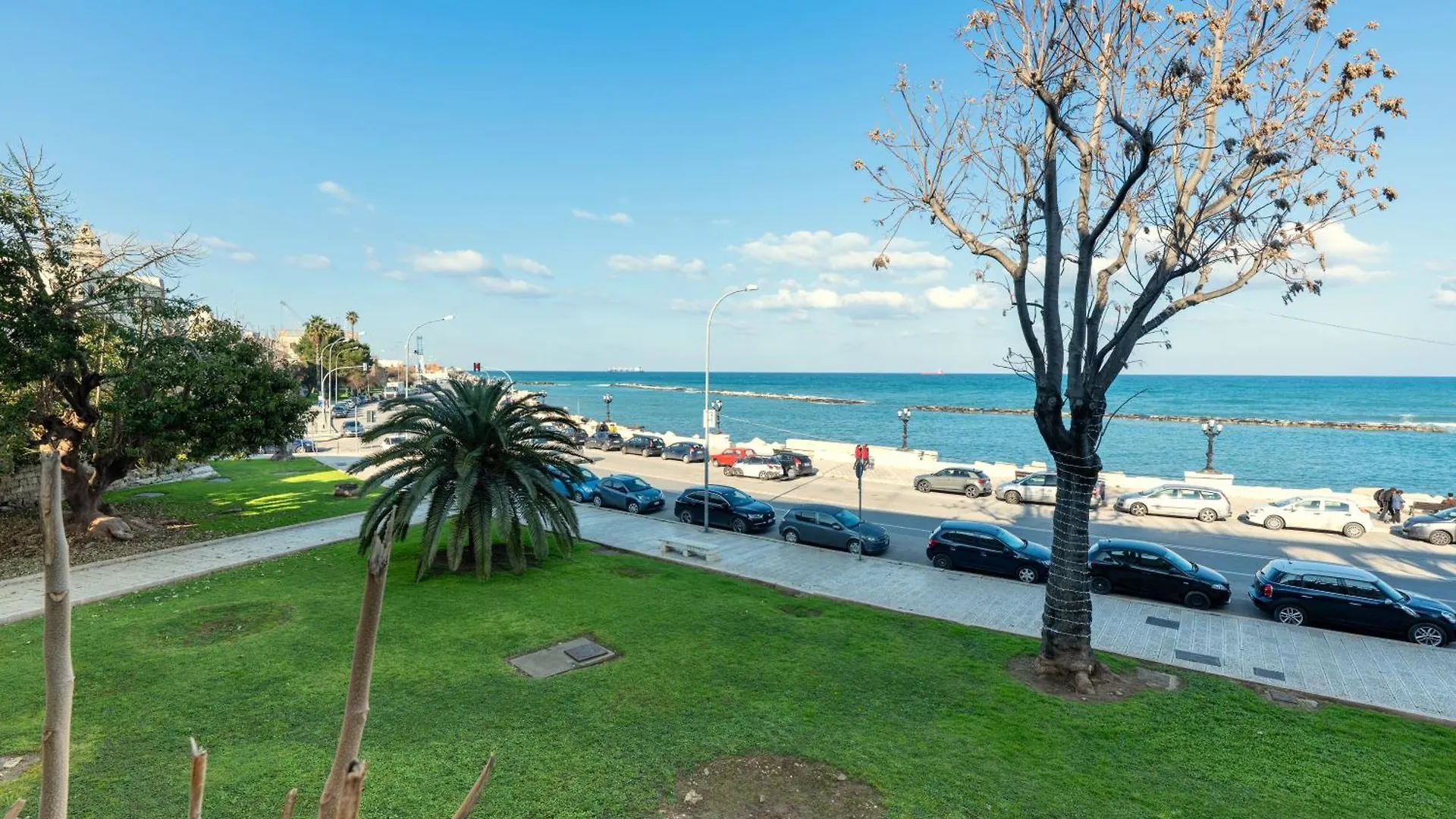Seaside Apartment Near St Nicholas Basilica Bari