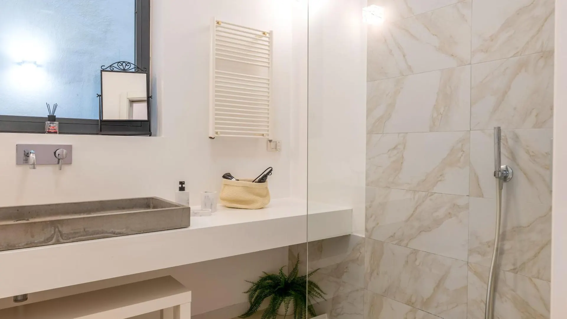 Seaside Apartment Near St Nicholas Basilica Bari