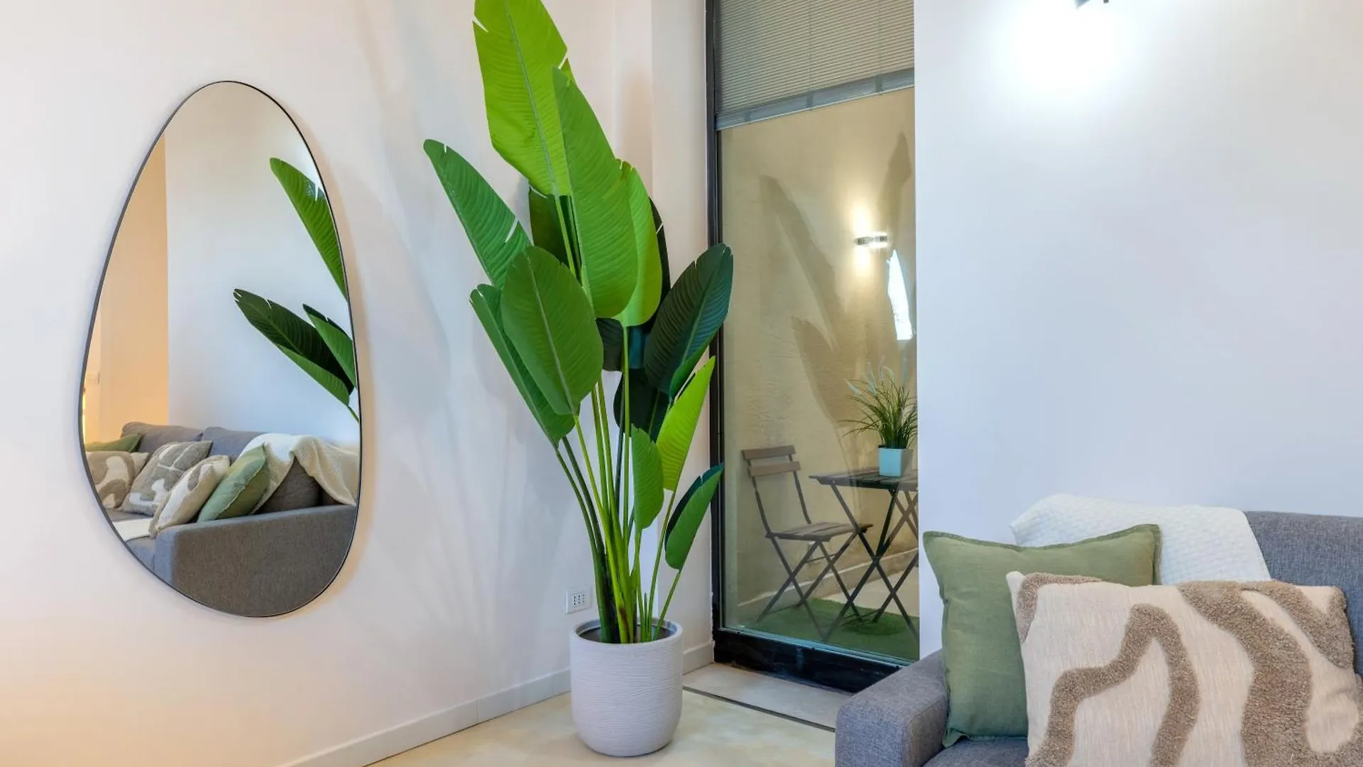 Seaside Apartment Near St Nicholas Basilica Bari